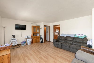 /international/us/1424-24th-street-ames-ia-110107464804/