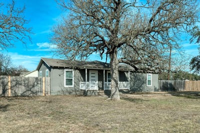 /international/us/520-w-fm-243-bertram-tx-110107727757/