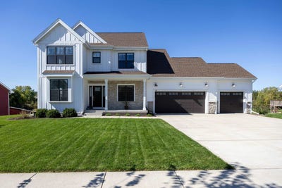 /international/us/421-colt-drive-belleville-wi-110120413554/