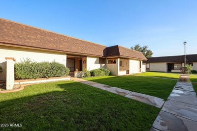 /international/us/8131-n-107th-avenue-peoria-az-110104909526/