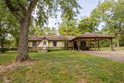 /international/us/1043-s-aid-avenue-west-plains-mo-110110253935/