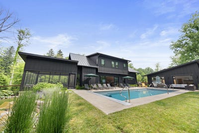 /international/us/15461-lakeshore-road-lakeside-mi-110100509486/