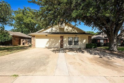 /international/us/1113-1115-bayfield-drive-denton-tx-110100395825/