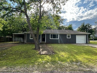 /international/us/204-n-porch-street-tioga-tx-110099327287/