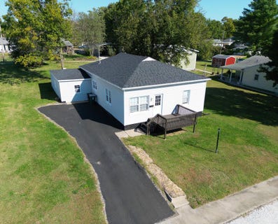 /international/us/417-grand-ave-moberly-mo-110119615720/