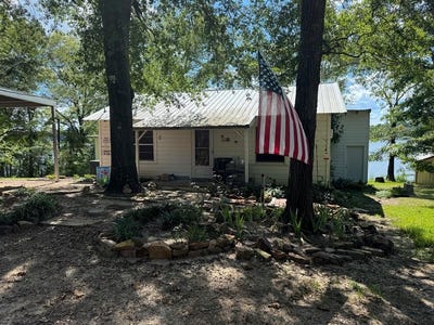 /international/us/177-lakeview-lane-timpson-tx-110106029066/