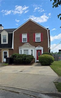 /international/us/221-cedar-creek-terrace-chesapeake-va-110107895804/