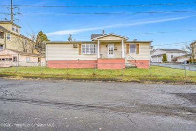 /international/us/1050-mark-avenue-dunmore-pa-110104914262/