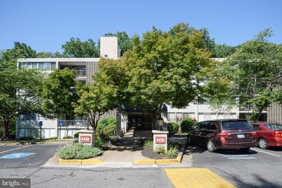 /international/us/4410-briarwood-court-n-annandale-va-110108296977/