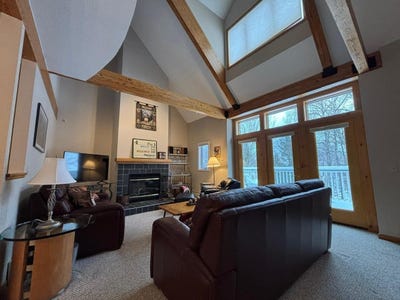 /international/us/195-mann-road-wilmington-vt-110104093228/
