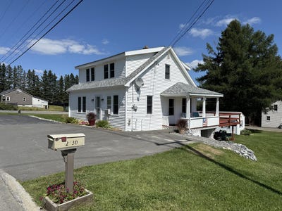 /international/us/2330-aroostook-road-wallagrass-me-110101439150/?lang=en