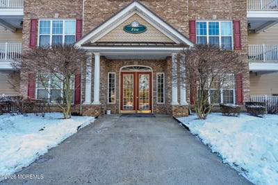 /international/us/515-sophee-lane-lakewood-nj-110105040597/