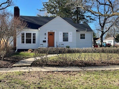 /international/us/1219-w-healey-street-champaign-il-110107031075/