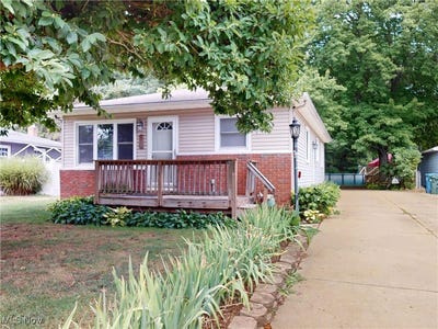 /international/us/2835-farmdale-road-akron-oh-110101424571/