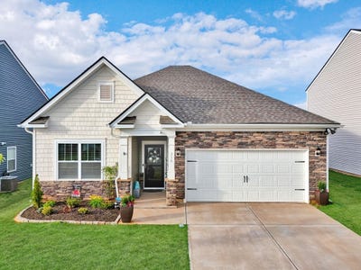 /international/us/216-emerald-creek-avenue-greer-sc-110108439053/