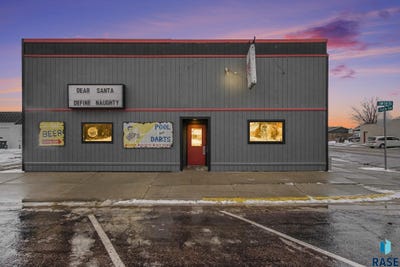 /international/us/123-sw-1st-st-madison-sd-110104127647/