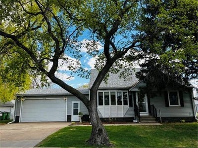 /international/us/5256-capitol-street-ne-fridley-mn-110107821191/