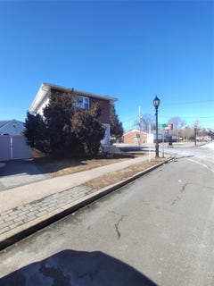 /international/us/2167a-great-neck-road-copiague-ny-110100983740/