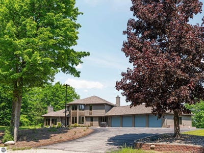 /international/us/4594-nw-townline-road-williamsburg-mi-110097354410/?lang=zh-cn