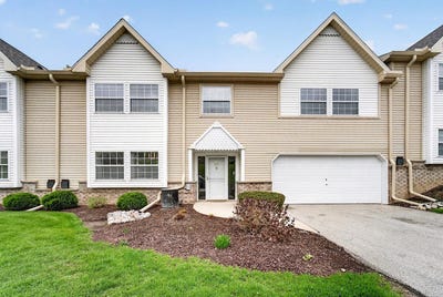 /international/us/390-dustin-dr-brookfield-wi-110108794249/