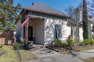 /international/us/417-harbor-road-youngsville-la-110100586218/