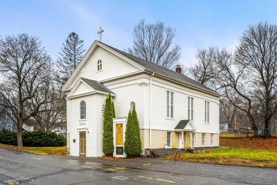 /international/us/10-overlook-st-grafton-ma-110108468269/