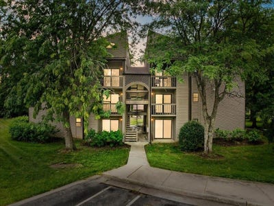 /international/us/1406-university-city-boulevard-blacksburg-va-110108798575/
