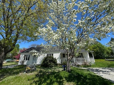 /international/us/58-fair-street-lewiston-me-110107879092/