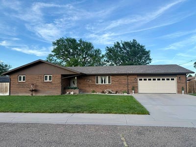 /international/us/779-woodland-lane-goodland-ks-110100657739/