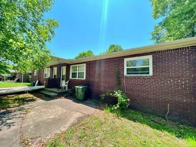 /international/us/2011-e-helen-street-fayetteville-ar-110104015429/