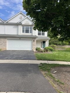 /international/us/460-lancaster-drive-pingree-grove-il-110108176688/