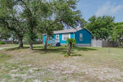 /international/us/809-n-tenth-str-fulton-tx-110100613838/