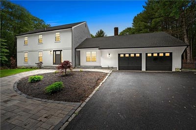 /international/us/1575-middle-road-east-greenwich-ri-110099910668/