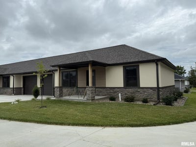 /international/us/2817-n-23rd-street-quincy-il-110100996472/