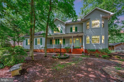/international/us/102-hillside-drive-locust-grove-va-110100652199/?lang=en