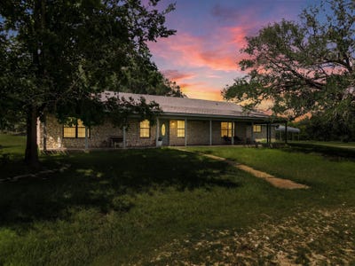 /international/us/10047-e-hwy-36-jonesboro-tx-110105784607/