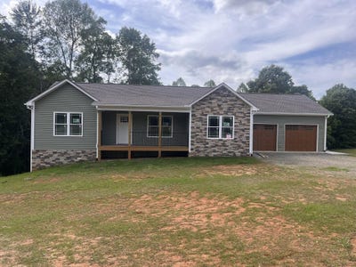 /international/us/3727-golden-view-rd-glade-hill-va-110108439107/