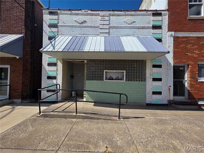 /international/us/205-e-central-avenue-benld-il-110107962636/