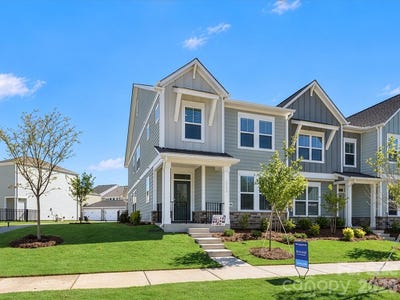 /international/us/10034-mamillion-drive-huntersville-nc-110109737226/