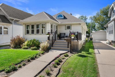 /international/us/1717-s-82nd-st-west-allis-wi-110120089578/