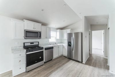 /international/us/25521-n-lincoln-avenue-hemet-ca-110100258911/