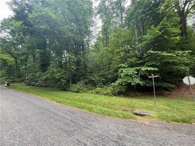 /international/us/queens-grant-road-winston-salem-nc-110107934061/
