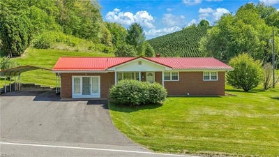 /international/us/346-piney-creek-road-lansing-nc-110108439720/