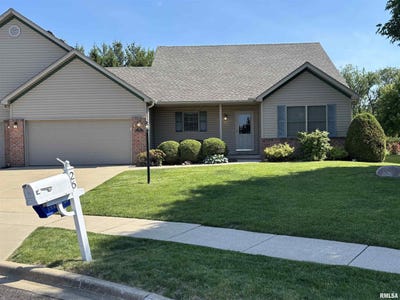 /international/us/26-elk-court-washington-il-110108296107/