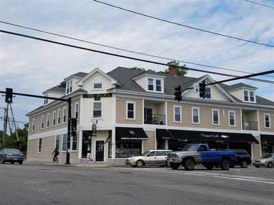 /international/us/4-high-street-hampton-nh-110103650193/