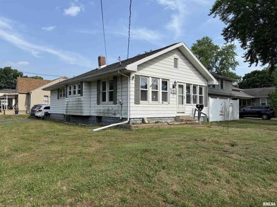 /international/us/1200-summer-street-pekin-il-110100756334/