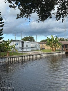 /international/us/1026-ridgewater-lane-moore-haven-fl-110100472665/