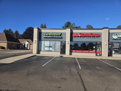 /international/us/39079-garfield-road-clinton-township-mi-110102879738/