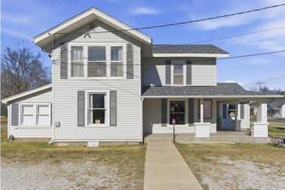 /international/us/205-n-main-street-nixa-mo-110108017259/