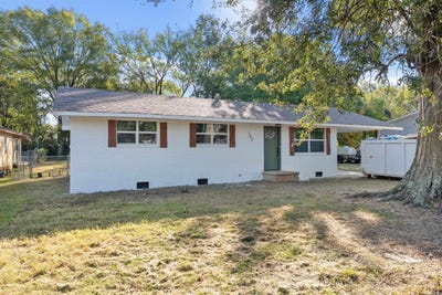 /international/us/103-maple-street-mccrory-ar-110107765572/